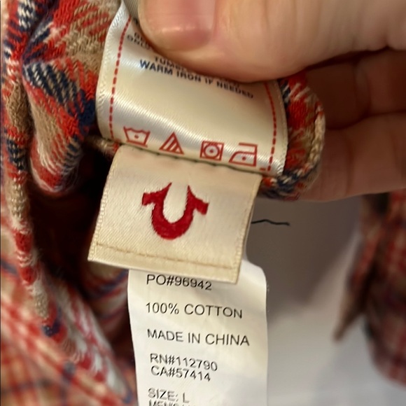 True Religion Red and Cream Plaid Casual Button Down Shirt Excellent Condition - Picture 7 of 12